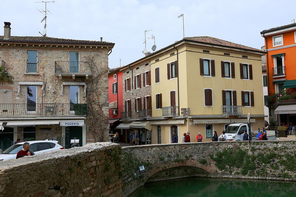 Aurora Sirmione Appartamenti Экстерьер фото